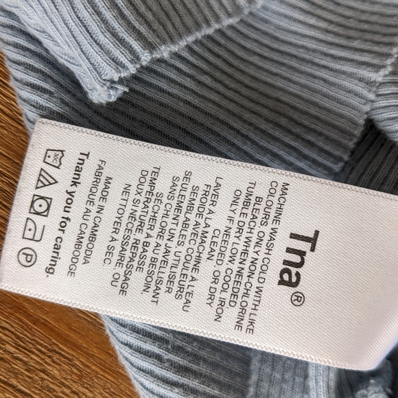 Aritzia Tna Ribbed Cropped Racer Tank - Picture 6 of 7